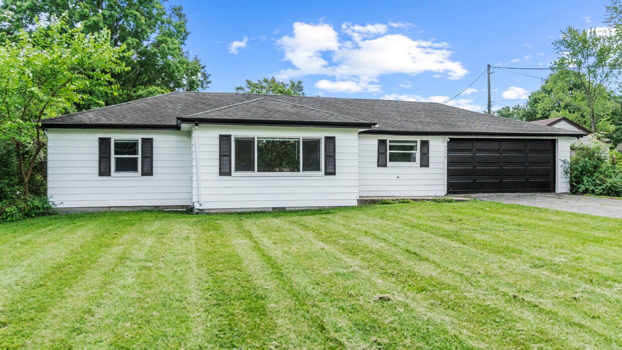 Foto principal - COMING SOON! 3 Bed/ 2 bath House!