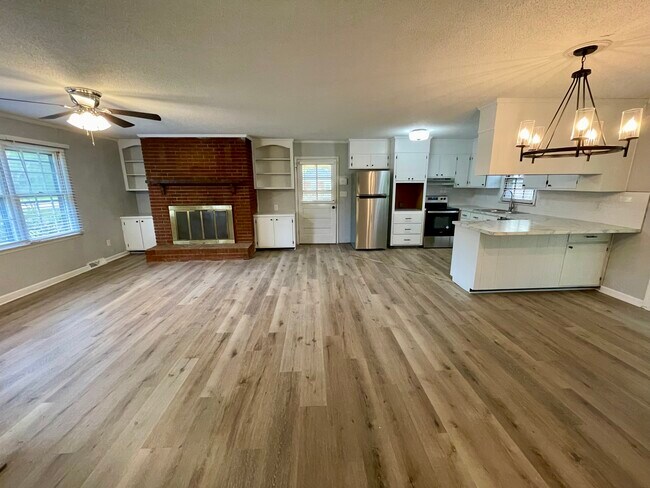 Foto del edificio - 301 Greenbriar Dr