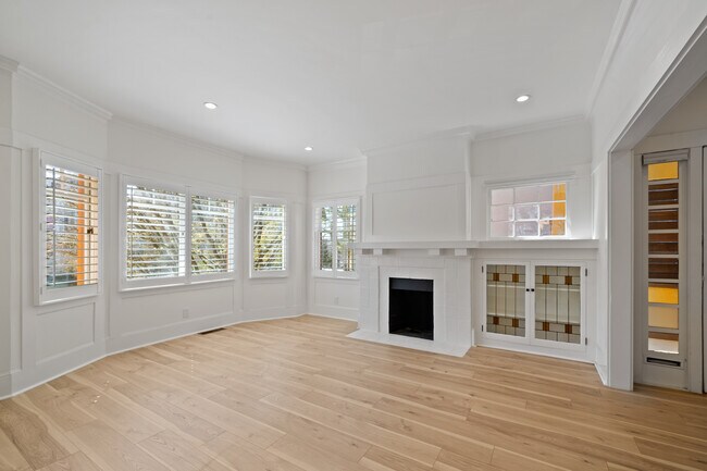 fireplace - 4117 Howe St