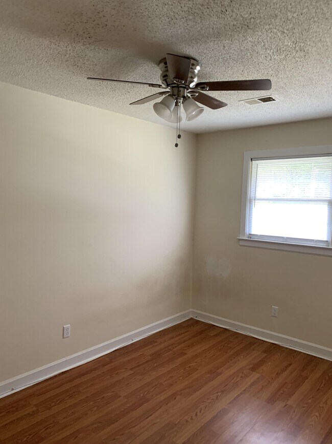 Foto del edificio - 217 Camp Sunrise Rd NW