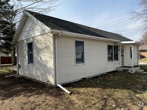Building Photo - 1204 Baker Ave