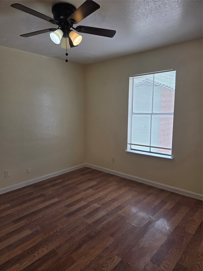 Foto del edificio - 11545 S Kirkwood Rd