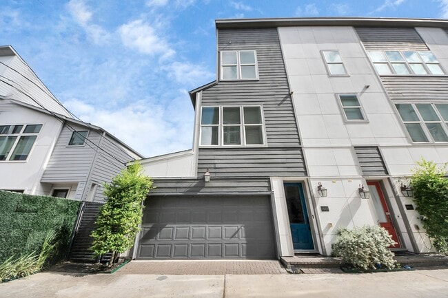 Building Photo - 9614 Riddlewood Ln