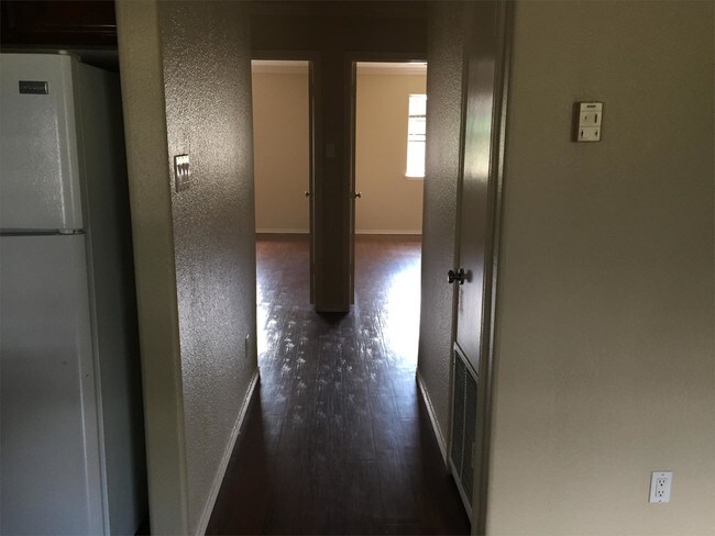 Foto del edificio - 302 N Montevideo Ave