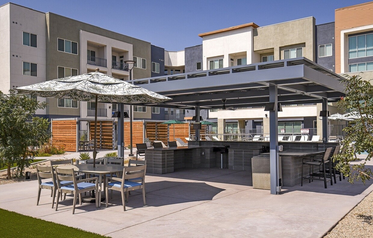 Casa Azure 55+ Apartments 7750 W Encanto Blvd Phoenix, AZ 85035