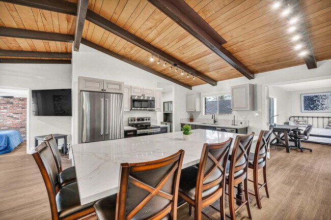 Building Photo - 3430 Gwynelle Ct