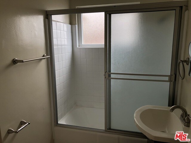 Foto del edificio - 1149 S Swall Dr