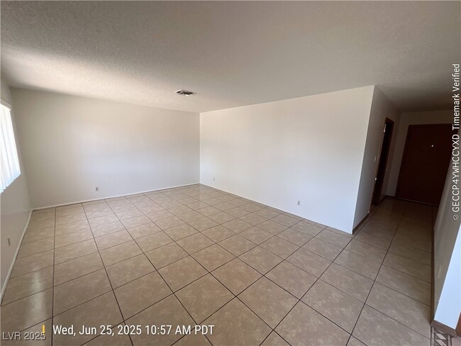 Building Photo - 5309 Longridge Ave