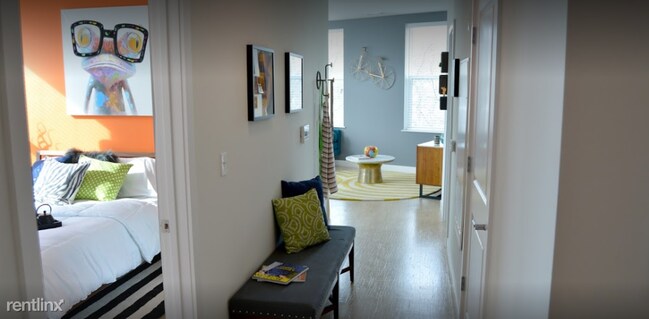 Building Photo - 2 br, 2 bath  - 3615 Washington St Unit 203