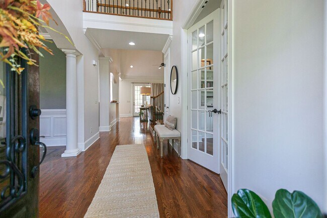 Building Photo - 4 Bed, 5 Bath Home w/ 3 Car Garage in Will...