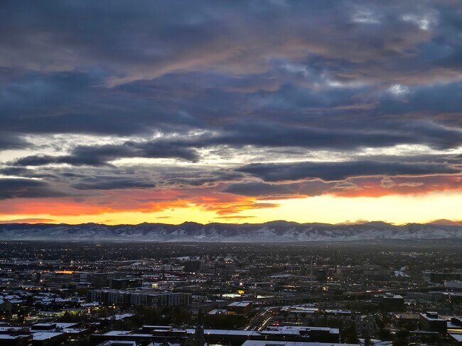Endless Views - 1020 15th St