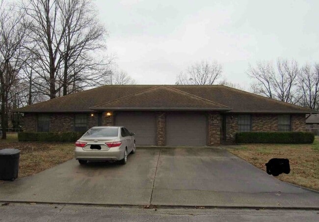 Front of duplex (A) - 1016 N 16th St