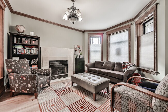 Foto del edificio - 3901 N Hamilton Ave