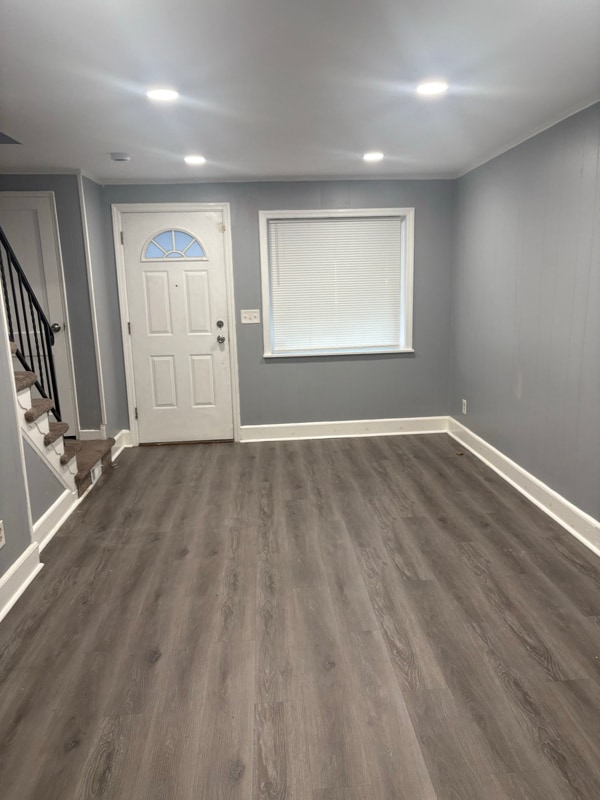 Building Photo - 921 Bonaparte Ave