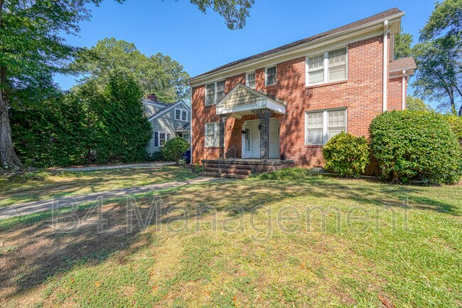 Building Photo - 528 Poplar St