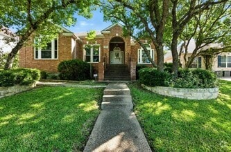 Building Photo - 9281 Scenic Bluff Dr