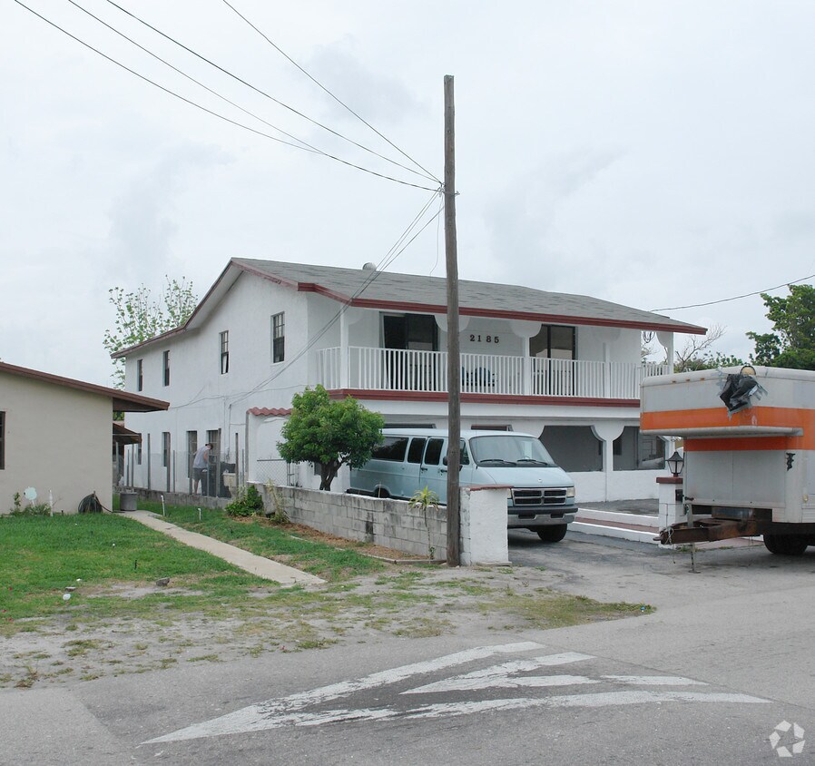 Foto del edificio - 2185 NW 20th St