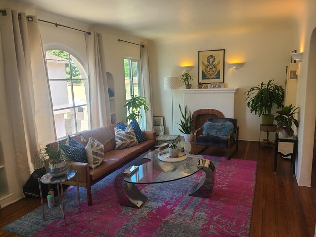 Building Photo - 4114 Van Buren Pl