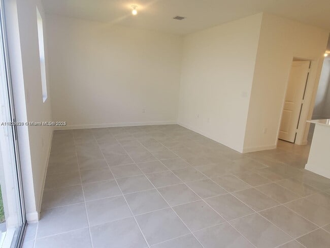 Foto del edificio - 2602 SE 11th St