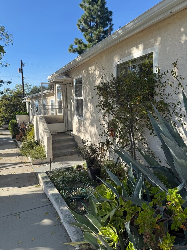 Foto del edificio - 10530 Hillhaven Ave