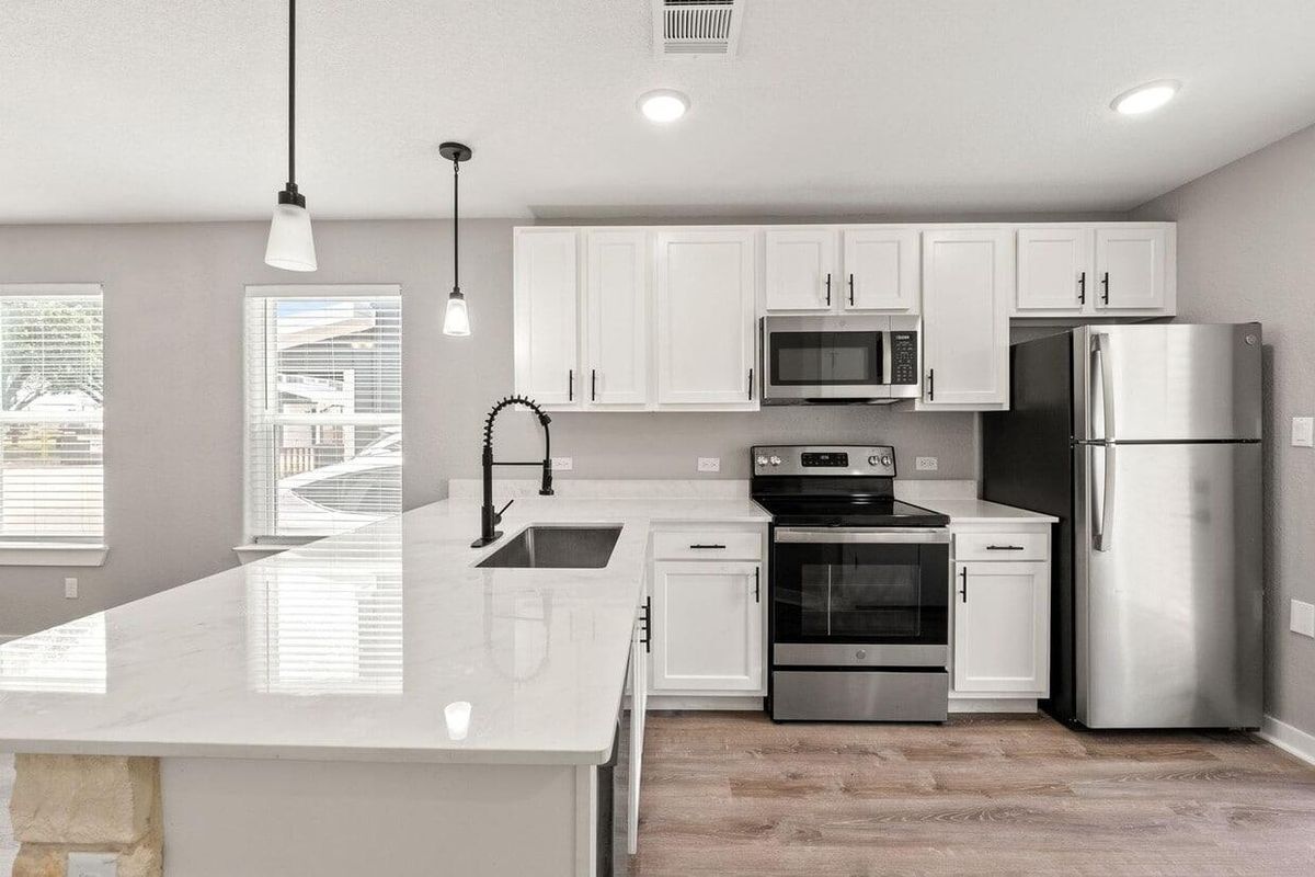 Foto del edificio - 1801 E Palm Valley Blvd