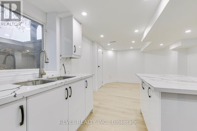 Photo du bâtiment - 6701 Snow Goose Ln