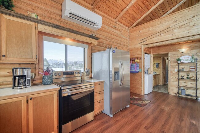Foto del edificio - 5406 Henrys Lake Rd