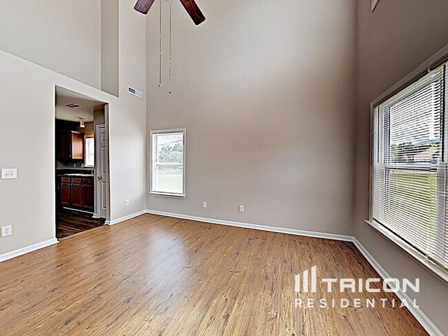 Foto del edificio - 1180 Crowders Woods Dr