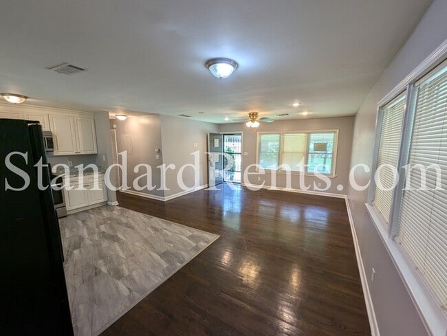 Building Photo - Ranch in Atlanta