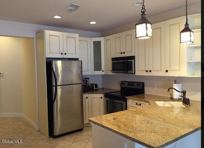 Building Photo - 21 Carr Rd