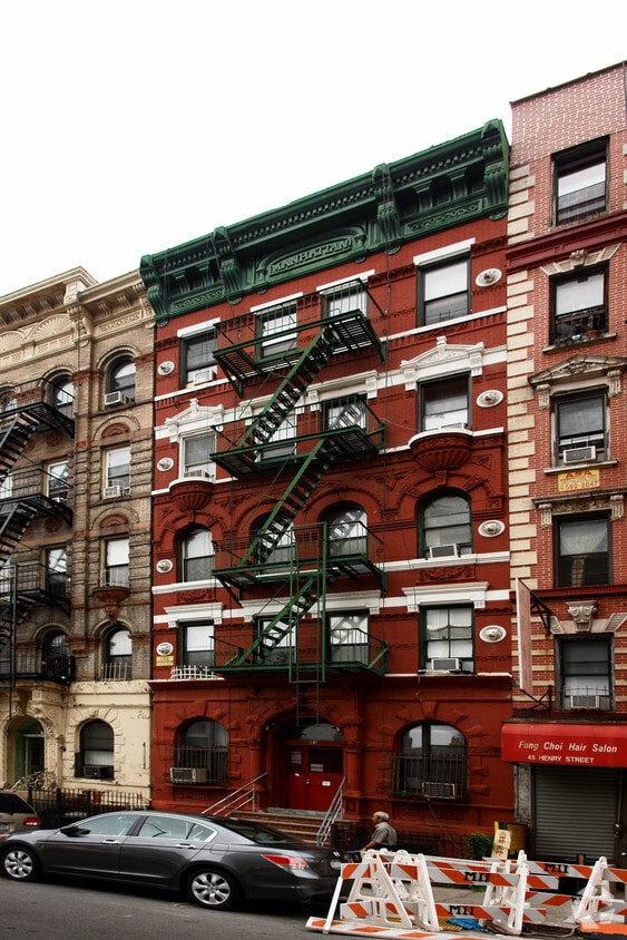 Primary Photo - 43 Henry St