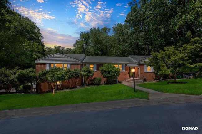 Spacious 5BR House in Fort Washington - Spacious 5BR House in Fort Washington