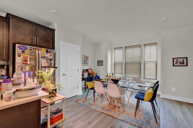 Foto del edificio - 6923 Gladebrook Rd