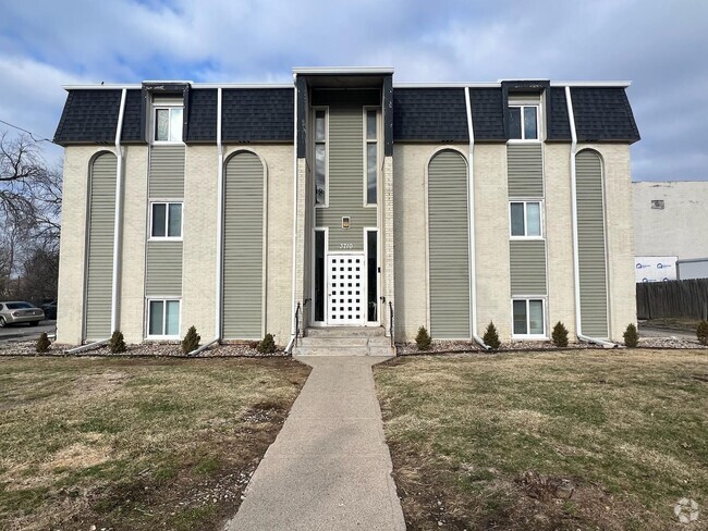 Building Photo - The Flats on 56th Apartments