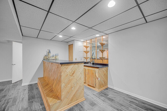 Building Photo - 933 Shambliss Ln