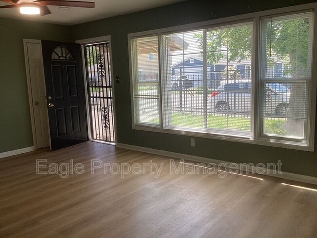 Building Photo - 2794 Oakmont St