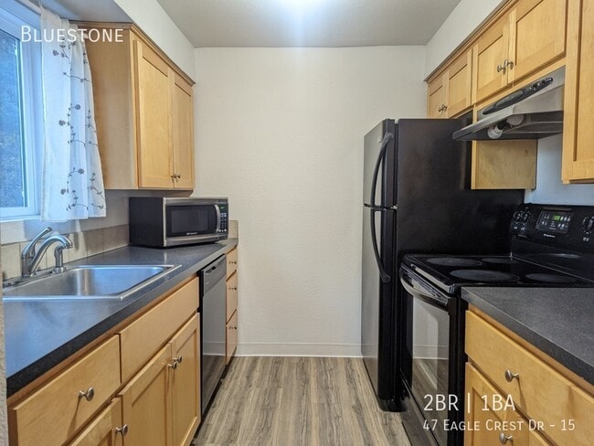 Building Photo - Spacious Condo with Amazing Layout!