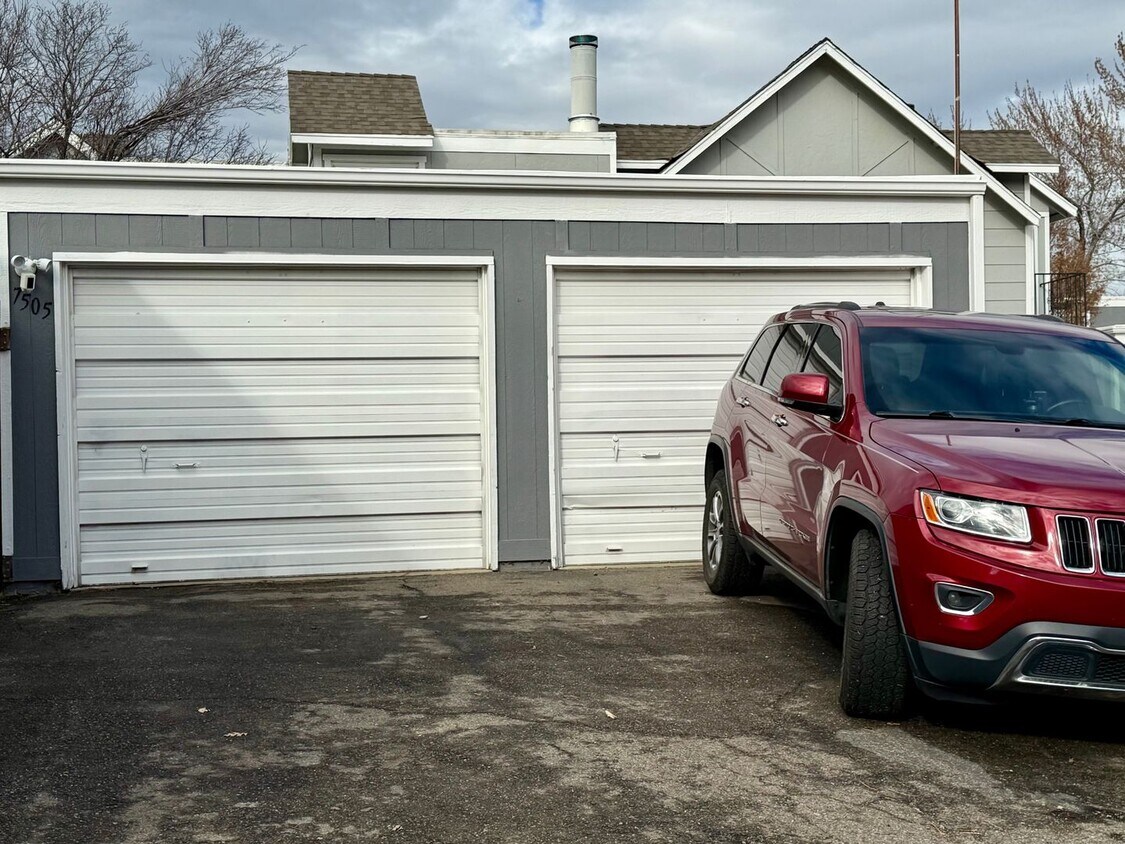 Building Photo - Comfort and Convenience in South Reno Near Huffaker Trailhead