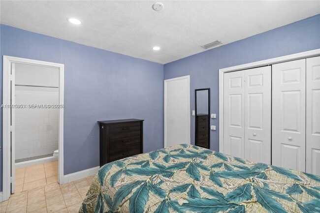 Foto del edificio - 570 W 46th Pl