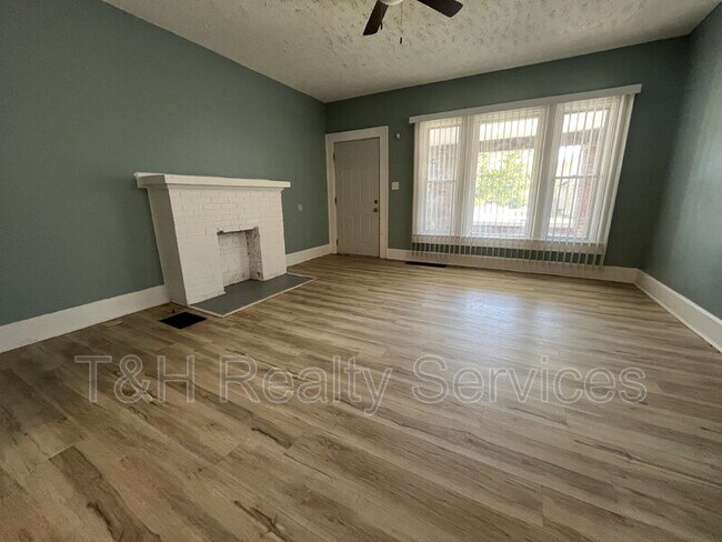 Foto del edificio - 2950 Ruckle St