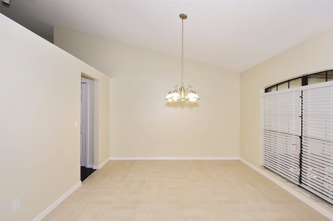 Building Photo - 12740 Forestedge Cir