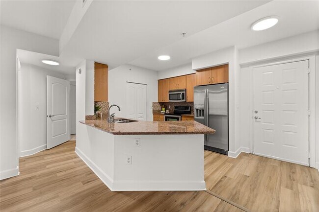 Building Photo - 1830 Radius Dr