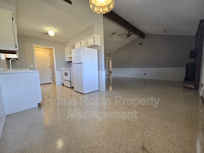 Building Photo - 1610 S 17th St