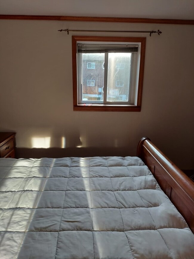 Building Photo - 20 Bryon Rd