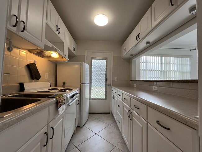 Photo - 1431 S 14th Ave Townhome