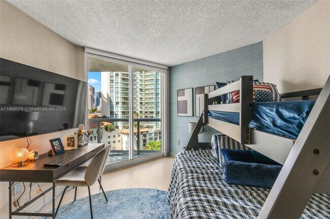 Foto del edificio - 16400 Collins Ave
