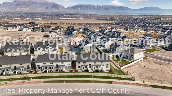 Foto del edificio - 3 br, 2.5 bath House - 971 N Ledger Drive