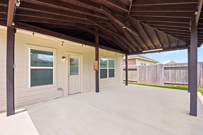 Building Photo - 16203 Centennial Light Dr