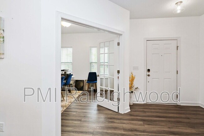 Foto del edificio - 396 Bent Willow Dr