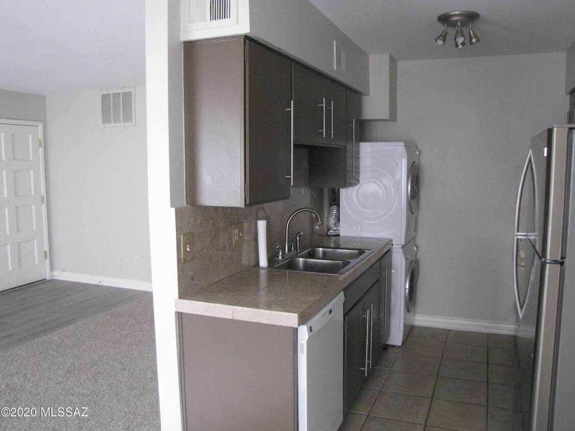 810 S Kolb Rd Unit 46, Tucson, AZ 85710 Condo for Rent in Tucson, AZ